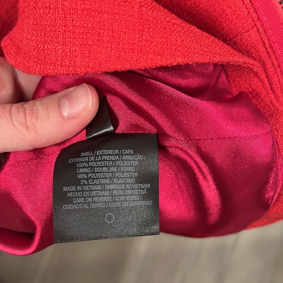 T Tahari blazer. Size 2. - Picture 6 of 6